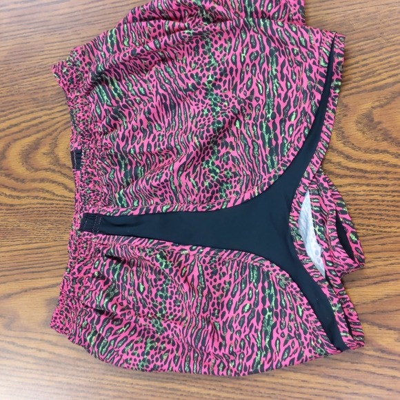 Nike Women’s Dri-FIT Tempo Running Shorts Size Medium - Picture 5 of 5